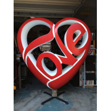Скульптура сердце Love